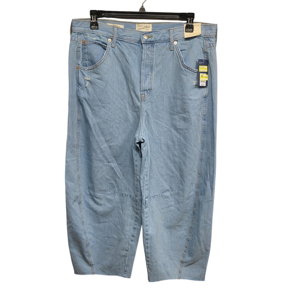 Universal Thread Women's High‎ Rise Curved Leg Jeans Light Wash Blue Size 16 NEW